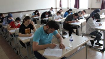 YKS Öğrencilerimiz Sınav Provasında